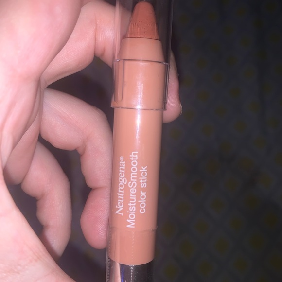 NEVER WORN MAKE-UP ESSENTIALS: - Picture 7 of 11